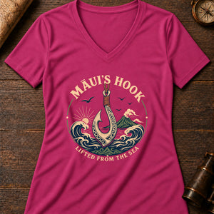 Māui fishhook Women's V-Neck Tee — berry
