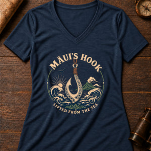 Māui fishhook Women's V-Neck Tee — heather navy